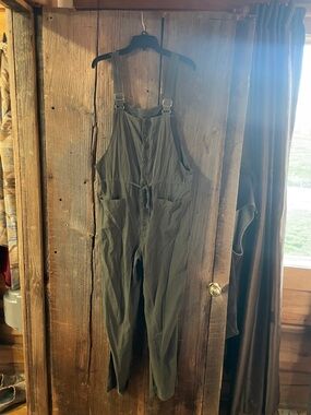 Olive Green Women’s Utility Jumpsuit Large